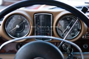 Bild 10/37 von Mercedes-Benz 280 SE (1969)