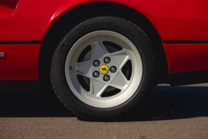 Image 16/60 of Ferrari 328 GTS (1986)
