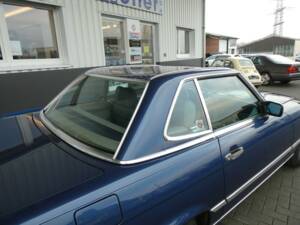 Bild 19/23 von Mercedes-Benz 560 SL (1989)