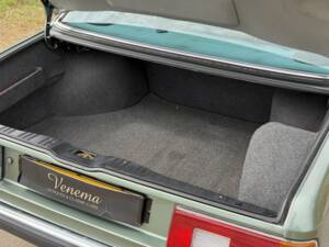 Image 19/19 of BMW 728i (1986)