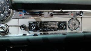 Image 24/35 of Mercedes-Benz 230 SL (1964)
