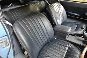 Image 32/50 of Jaguar E-Type (2+2) (1966)
