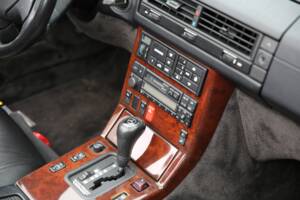 Immagine 8/17 di Mercedes-Benz SL 280 (1995)