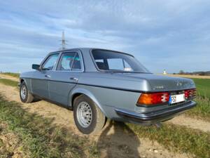Image 3/19 of Mercedes-Benz 280 E (1981)