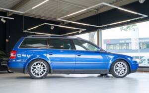 Image 13/59 de Volkswagen Passat Variant 4.0 W8 (2004)