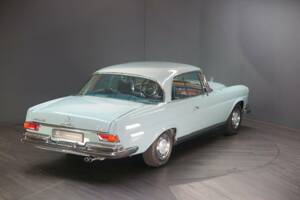 Bild 6/30 von Mercedes-Benz 280 SE 3,5 (1971)