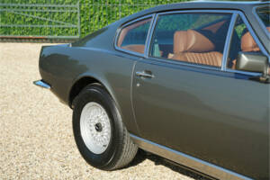Image 31/50 of Aston Martin V8 (1980)
