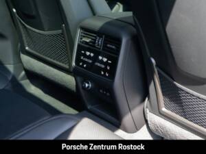 Imagen 26/34 de Porsche Cayenne Coupé E-Hybrid (2026)