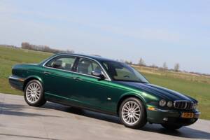 Imagen 12/50 de Jaguar XJ 8 4.2 (2006)