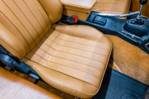 Image 18/34 de Jaguar Type E V12 (1972)