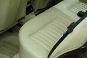 Bild 26/50 von Mercedes-Benz 380 SE (1984)