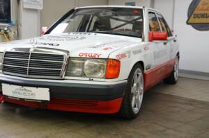 Imagen 10/36 de Mercedes-Benz 190 E 2.6 (1990)