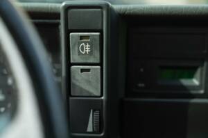 Image 40/45 of Alfa Romeo 75 1.6 (1991)