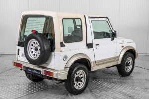 Bild 40/50 von Suzuki SJ Samurai (2003)