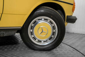 Image 48/50 of Mercedes-Benz 240 TD (1982)