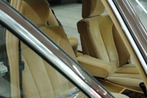 Bild 31/50 von Mercedes-Benz 280 SEL (1983)