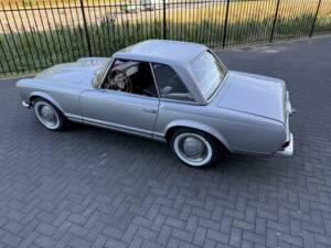 Image 13/36 of Mercedes-Benz 230 SL (1965)