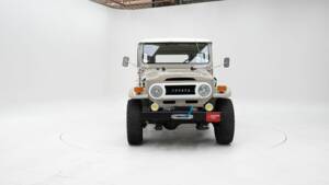 Image 5/15 of Toyota Land Cruiser FJ 40 (1972)