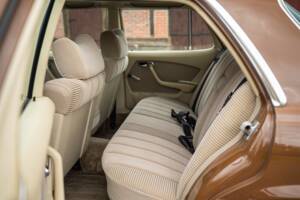 Image 43/81 of Mercedes-Benz 280 SE (1979)