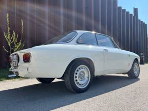 Image 4/87 of Alfa Romeo Giulia 1600 Sprint GT (1965)