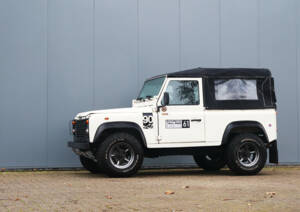 Bild 20/39 von Land Rover 90 (1989)