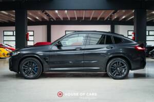 Image 10/24 of BMW X4 M (2022)