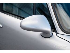Image 16/26 of Porsche 911 Carrera (1997)