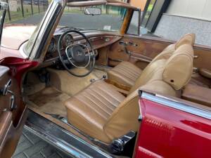 Image 23/36 of Mercedes-Benz 280 SE (1969)