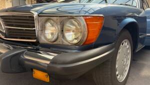 Image 23/88 of Mercedes-Benz 380 SL (1984)