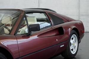Bild 13/50 von Ferrari 328 GTS (1988)
