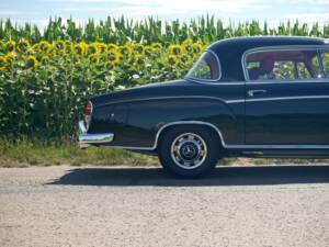 Imagen 16/43 de Mercedes-Benz 220 S (1957)