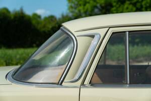 Image 24/50 of Mercedes-Benz 200 (1966)