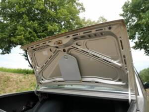 Image 27/42 of BMW 528i (1900)