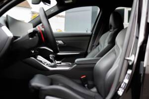 Image 25/32 of BMW M3 Competition Touring xDrive (2024)
