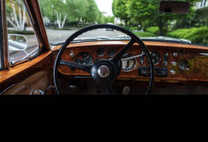 Image 14/27 of Bentley S 1 (1956)