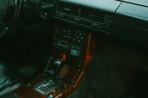 Image 46/50 of Mercedes-Benz SL 320 (1995)
