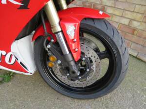 Imagen 29/40 de Yamaha DUMMY (2002)