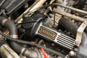 Immagine 41/49 di Jaguar E-Type V12 (1973)