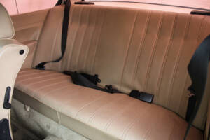 Image 11/30 of BMW 320i (1982)