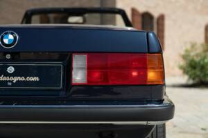 Bild 13/50 von BMW 320i (1989)