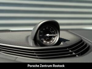 Obraz 11/35 pojazdu Porsche Taycan 4S (1900)
