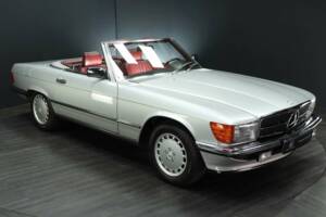 Immagine 8/30 di Mercedes-Benz 300 SL (1988)