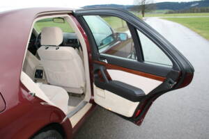 Immagine 66/69 di Mercedes-Benz 500 SE (1992)
