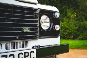 Image 40/50 of Land Rover Defender 90 (1997)