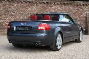 Image 2/50 de Audi S4 (2004)