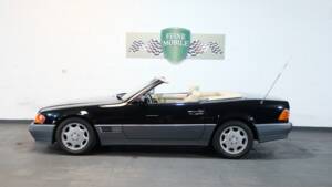 Image 2/26 of Mercedes-Benz 500 SL (1991)