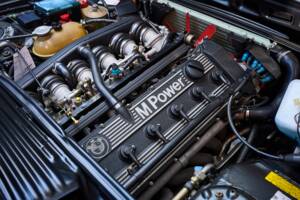 Bild 30/40 von BMW M 635 CSi (1984)