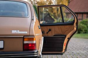 Image 40/84 de Saab 99 Combi Coupe (1976)