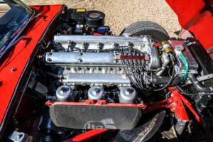 Image 25/41 de Jaguar E-Type (1968)