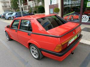 Image 19/42 of Alfa Romeo 75 1.8 (1991)